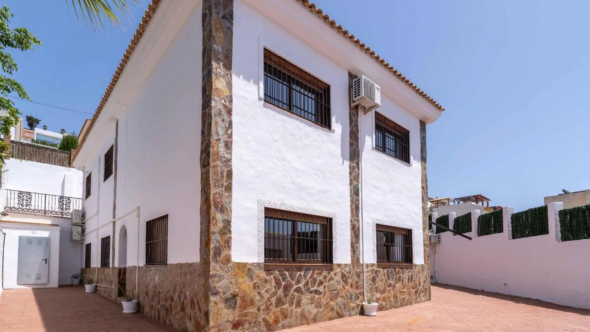 Lovely Home In Benalmadena With Kitchen Holiday home