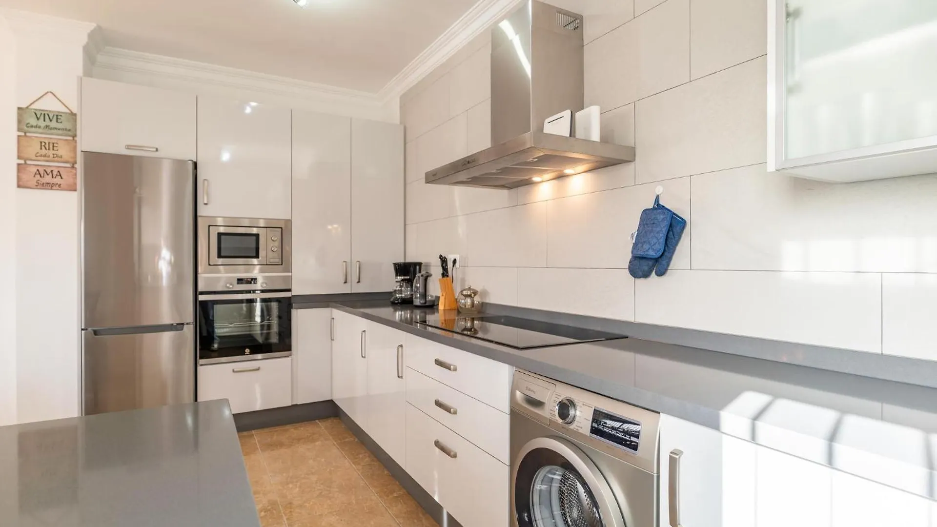 Lovely Home In Benalmadena With Kitchen